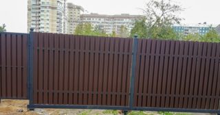 Купить распашные ворота из штакетника Ломоносов, цена от 2763 руб.