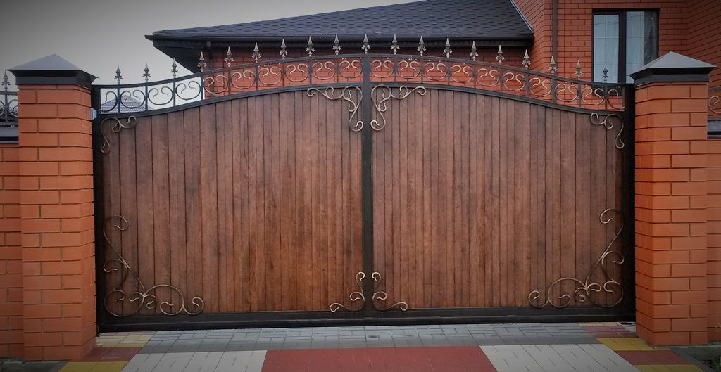 Купить простые ворота для дома: советы по выбору, установке и уходу в Ломоносове от 33354 руб | ВоротМастер-Лмн
