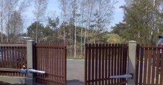 Купить распашные ворота из штакетника Ломоносов, цена от 2763 руб.